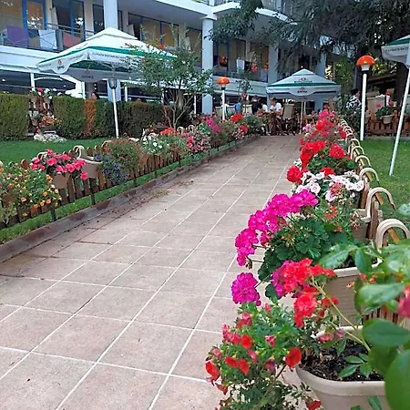 Hotel Park Perla Warna